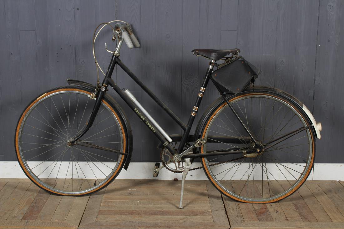 Raleigh Sports Ladies Bicycle: Raleigh Sports Ladies Bicycle. Size: 39.5" H x 68" W x 21.5" D