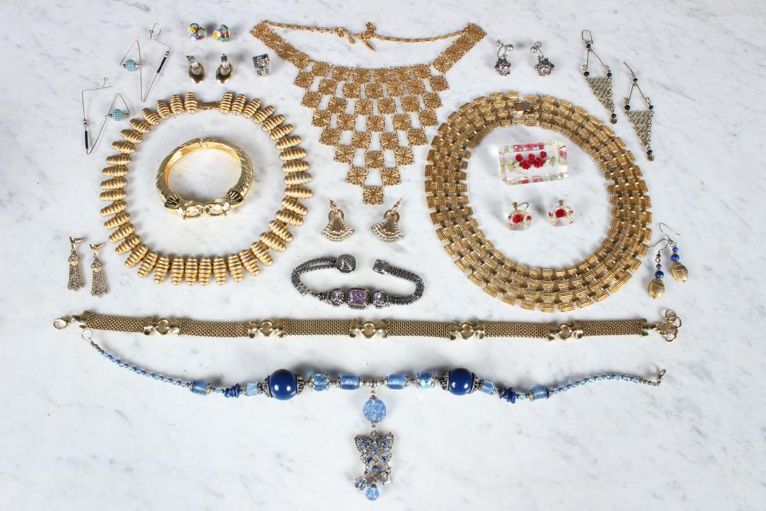 Grouping of Costume Jewelry, Some Artisan: Grouping of Costume Jewelry, Some Artisan. 17 pieces, Includes 4 necklaces, Vendome necklace, hinged elephant head cuff, bracelet, millefiori earrings, brooch and screwback earrings set, pair of earri