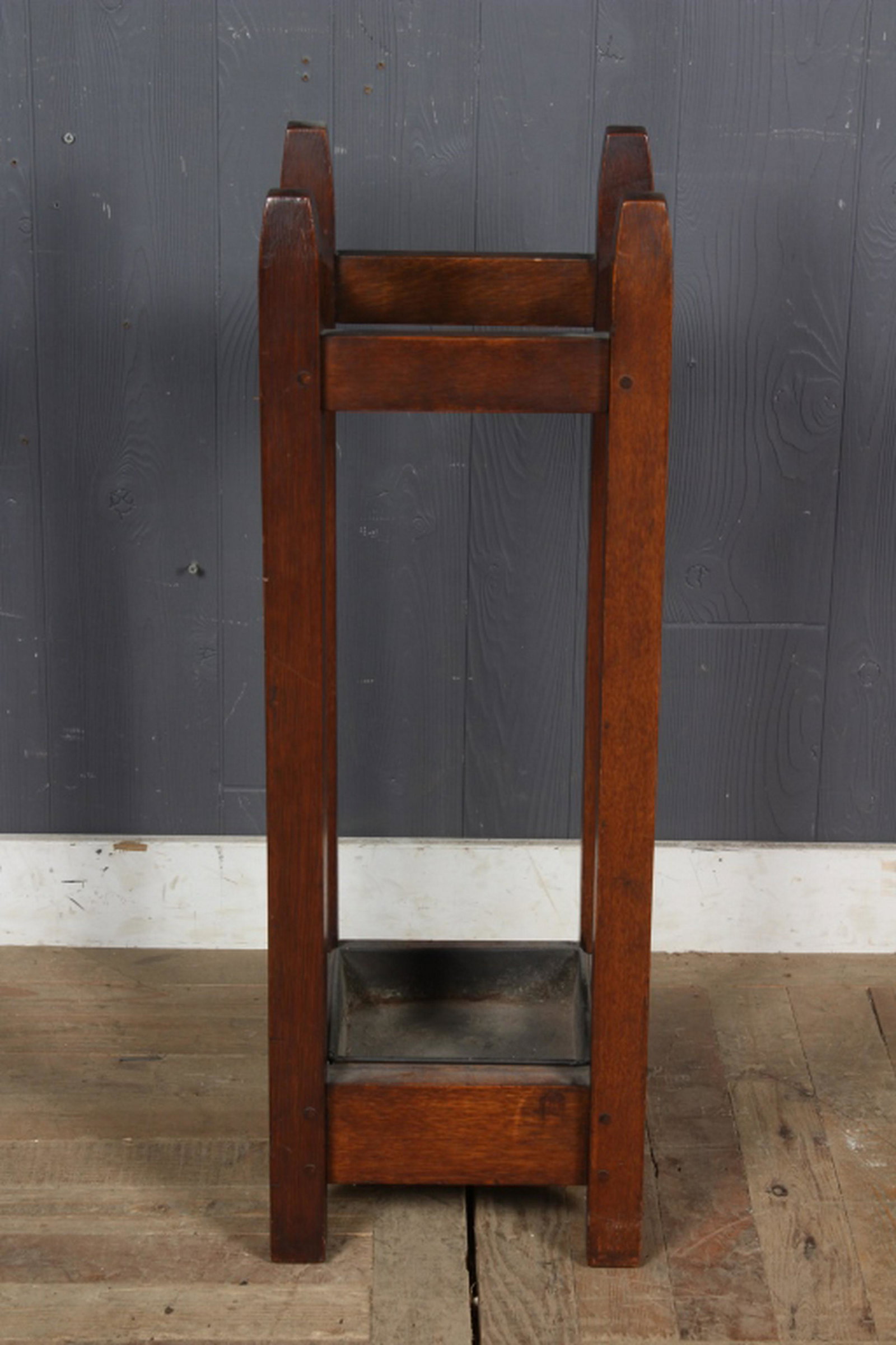 Gustav Stickley Style Umbrella Stand: Gustav Stickley Style Umbrella Stand. Size: 34" H x 12" W x 12" D
