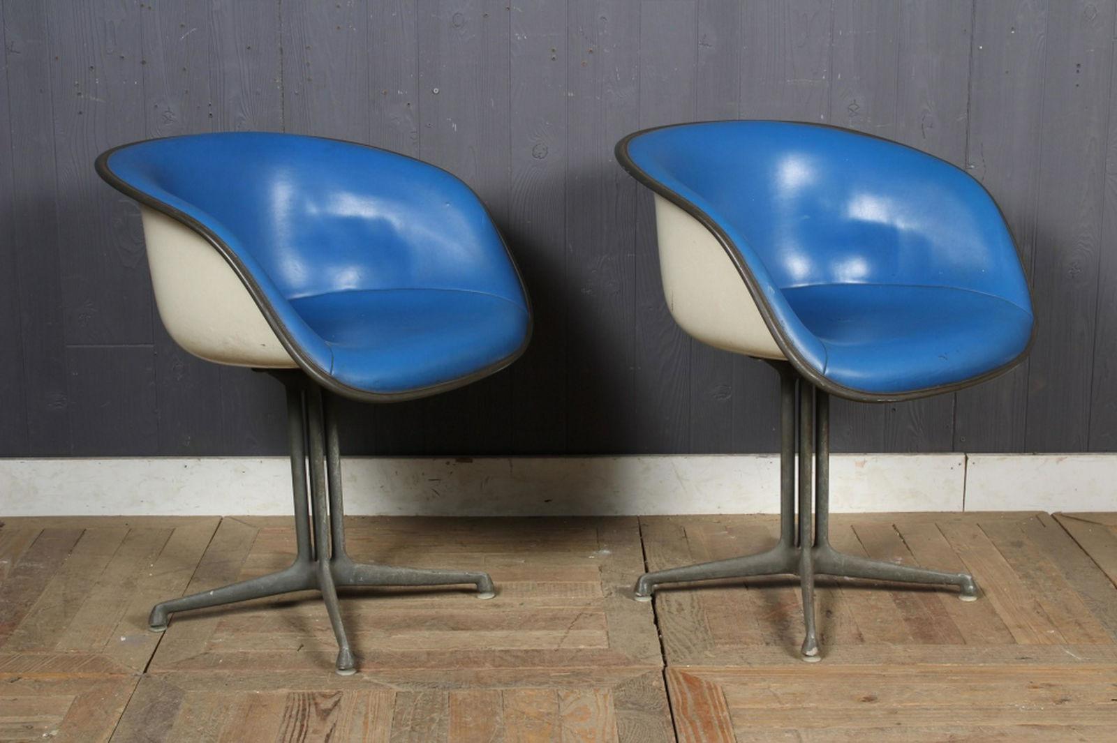 Pair of Eames Shell Chairs for Herman Miller: Pair of Eames Shell Chairs for Herman Miller, marked on bottom. Size: 29.5" H x 25" W x 22" D