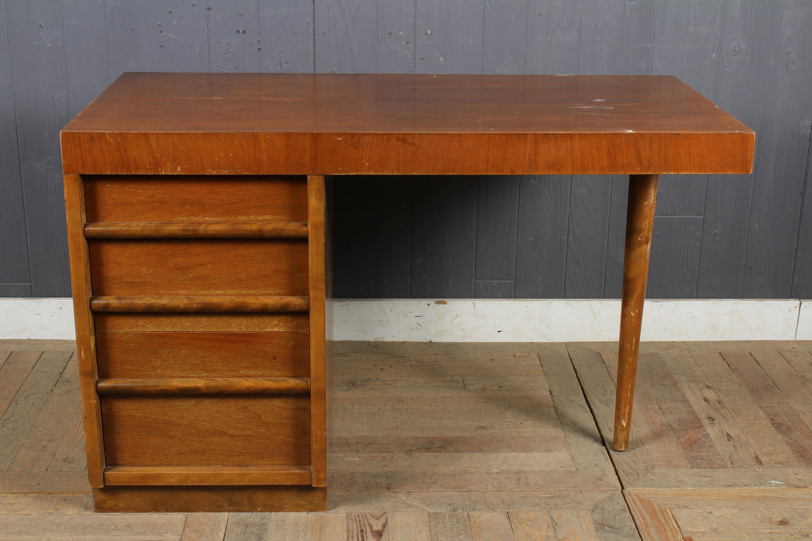 Robsjohn-Gibbings for Widdicomb Desk: Robsjohn-Gibbings for Widdicomb Desk, single pedestal desk having three drawers, labeled Widdicomb designed by T.H. Robsjohn-Gibbings. Size: 29" H x 46" W x 22" D