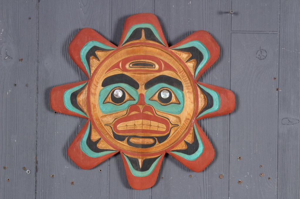 Tlingit Sun Plaque Signed Odin Lonning 87 (1 of 4)