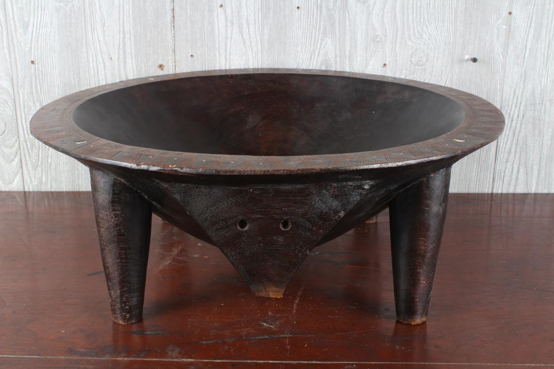 Large Scale Polynesian Kava Bowl (1 of 4)