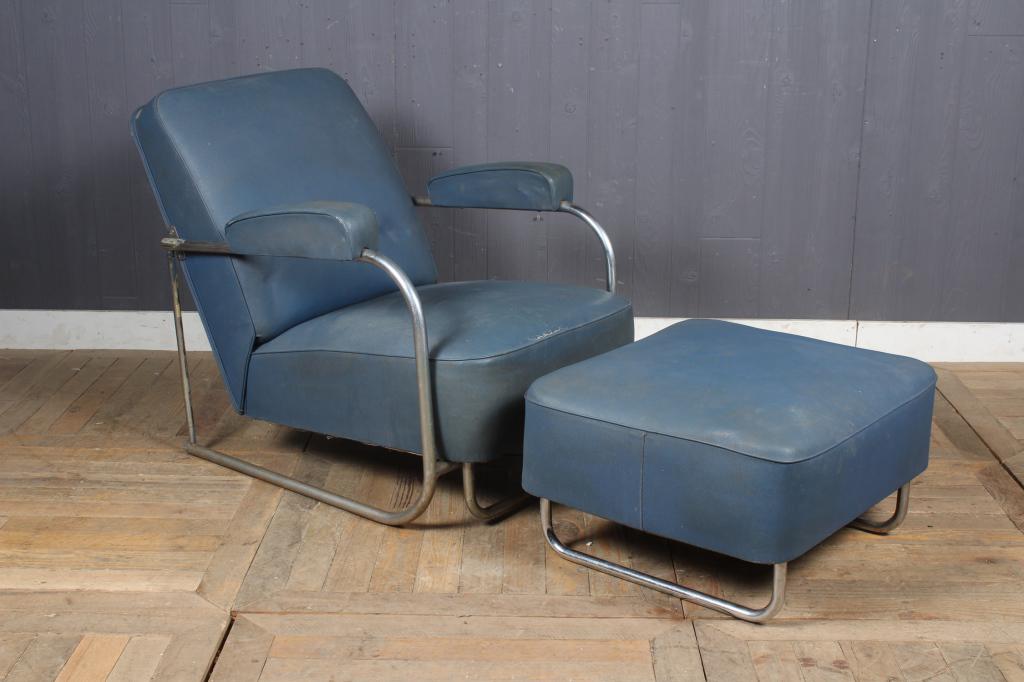 French Tubular Steel Recliner and Ottoman: French Tubular Steel Recliner and Ottoman in the style of Kem Weber. Size: Largest: 31.5" H x 27" W x 37" D