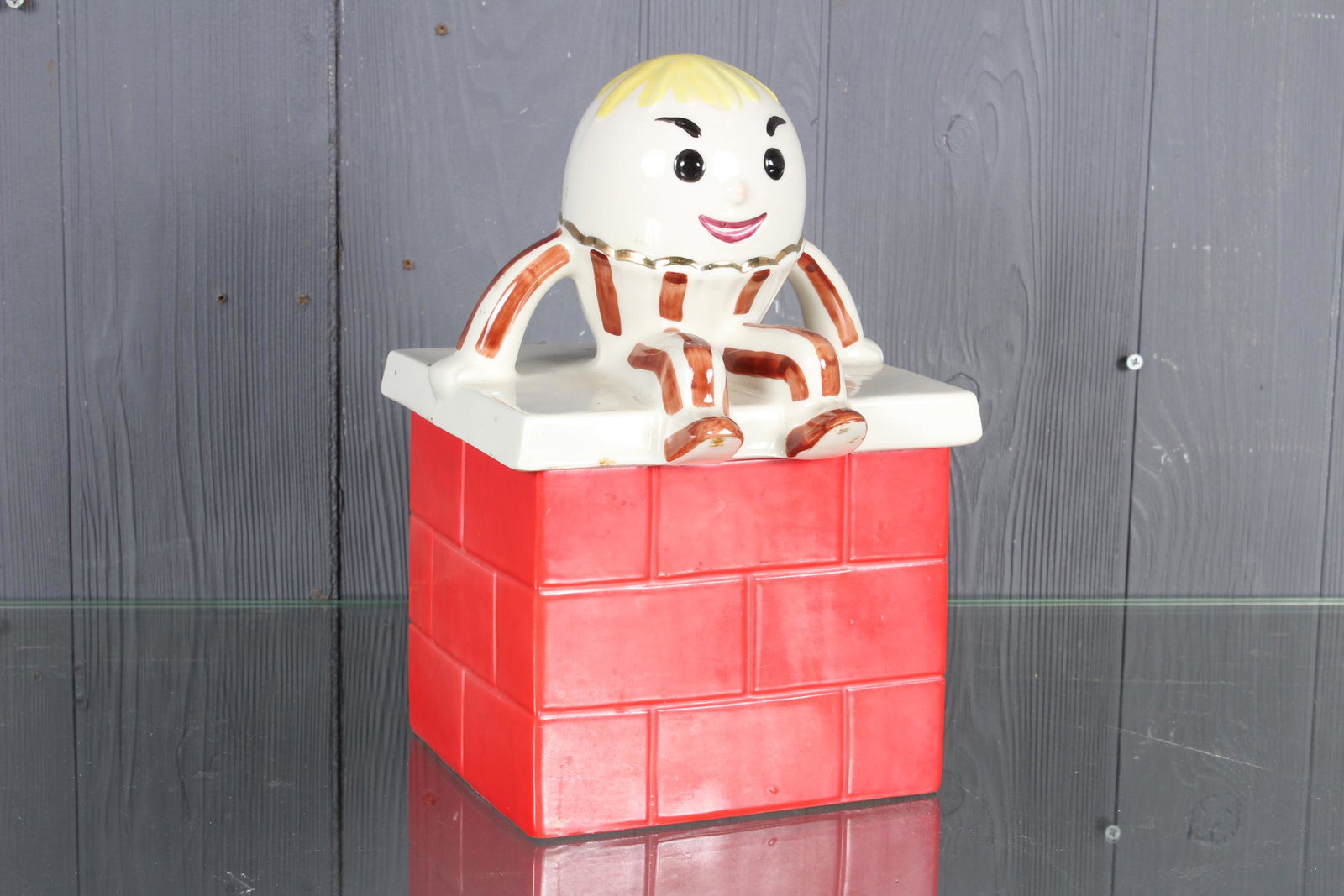 Humpty Dumpty Cookie Jar: Humpty Dumpty Cookie Jar. Size: 11.5" H x 7.5" W x 7.5" D