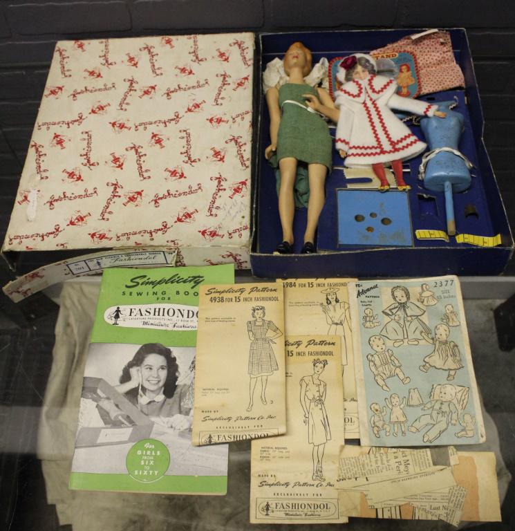 Fashiondol Mannequin in Original Box by Latexture (1 of 7)