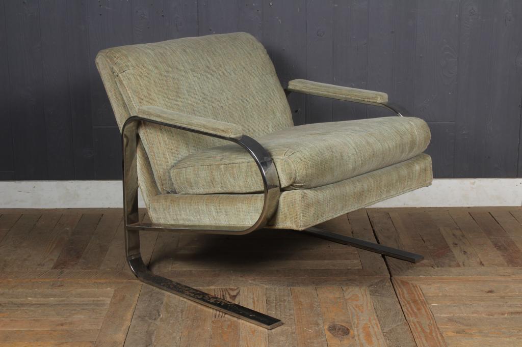 Rocking Cantilever Lounge Chair: Rocking Cantilever Lounge Chair. Size: 28" H x 29.5" W x 32" D