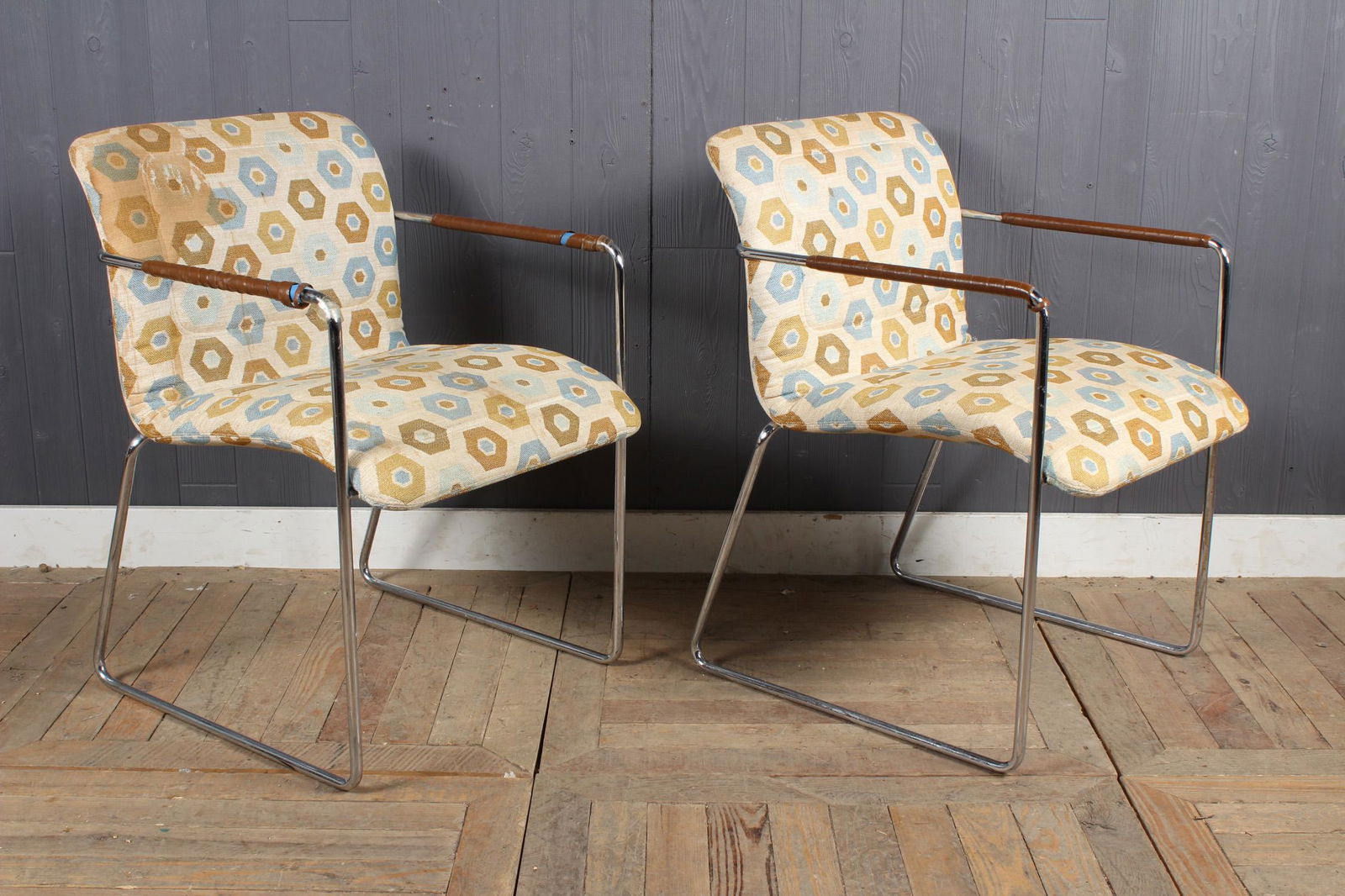 Pair of Mid Century Modern Chairs (1 of 3)