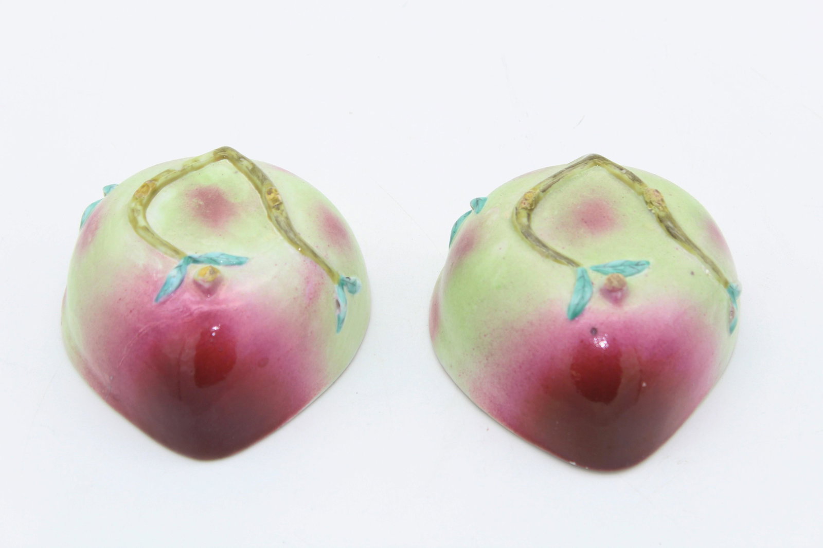 Pair Chinese Porcelain Peach Bowls: Pair Chinese Porcelain Peach Bowls. Probably mid Qing Dynasty. 2" x 4 1/4" x 4 3/4"