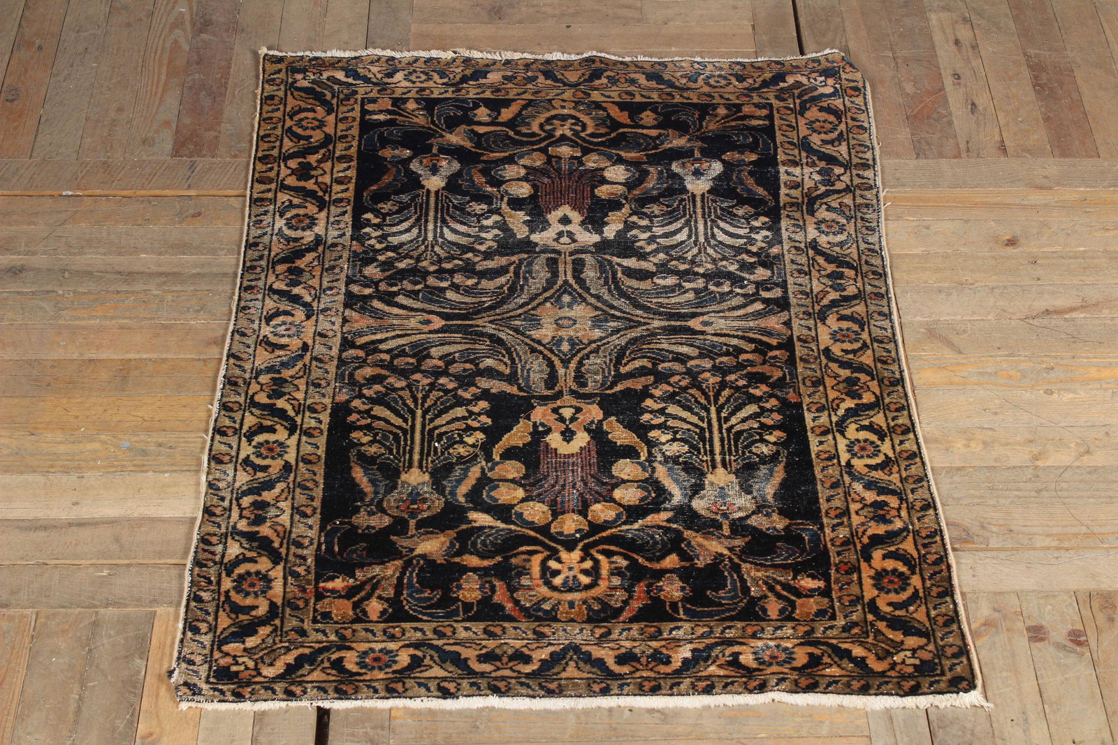 Antique Rug 4'6" x 3'5": Antique Rug 4'6" x 3'5" Size: 54.5" L x 41" W
