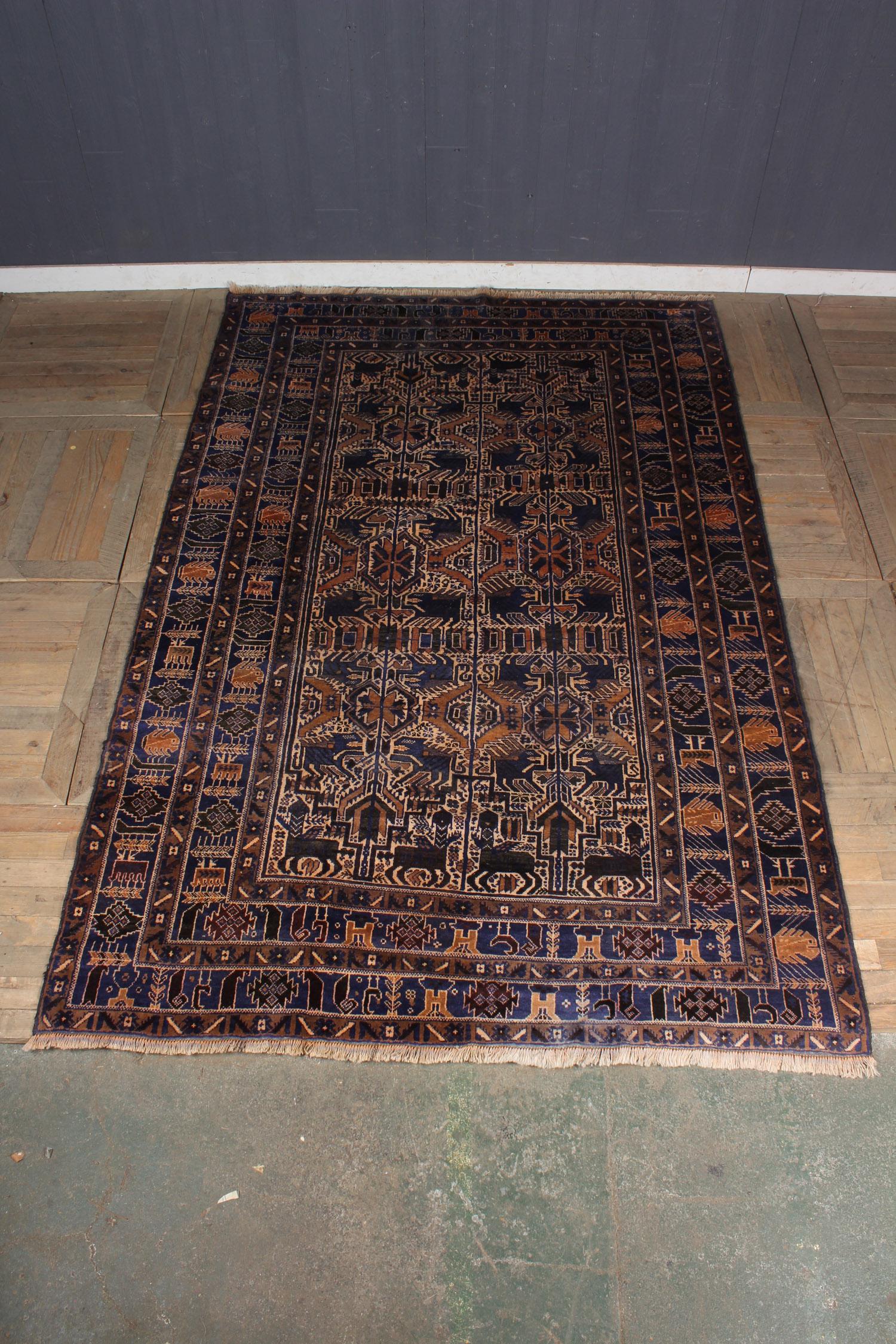Antique Rug 9'5" x 6'2": Antique Rug 9'5" x 6'2" Size: 113" L x 74" W
