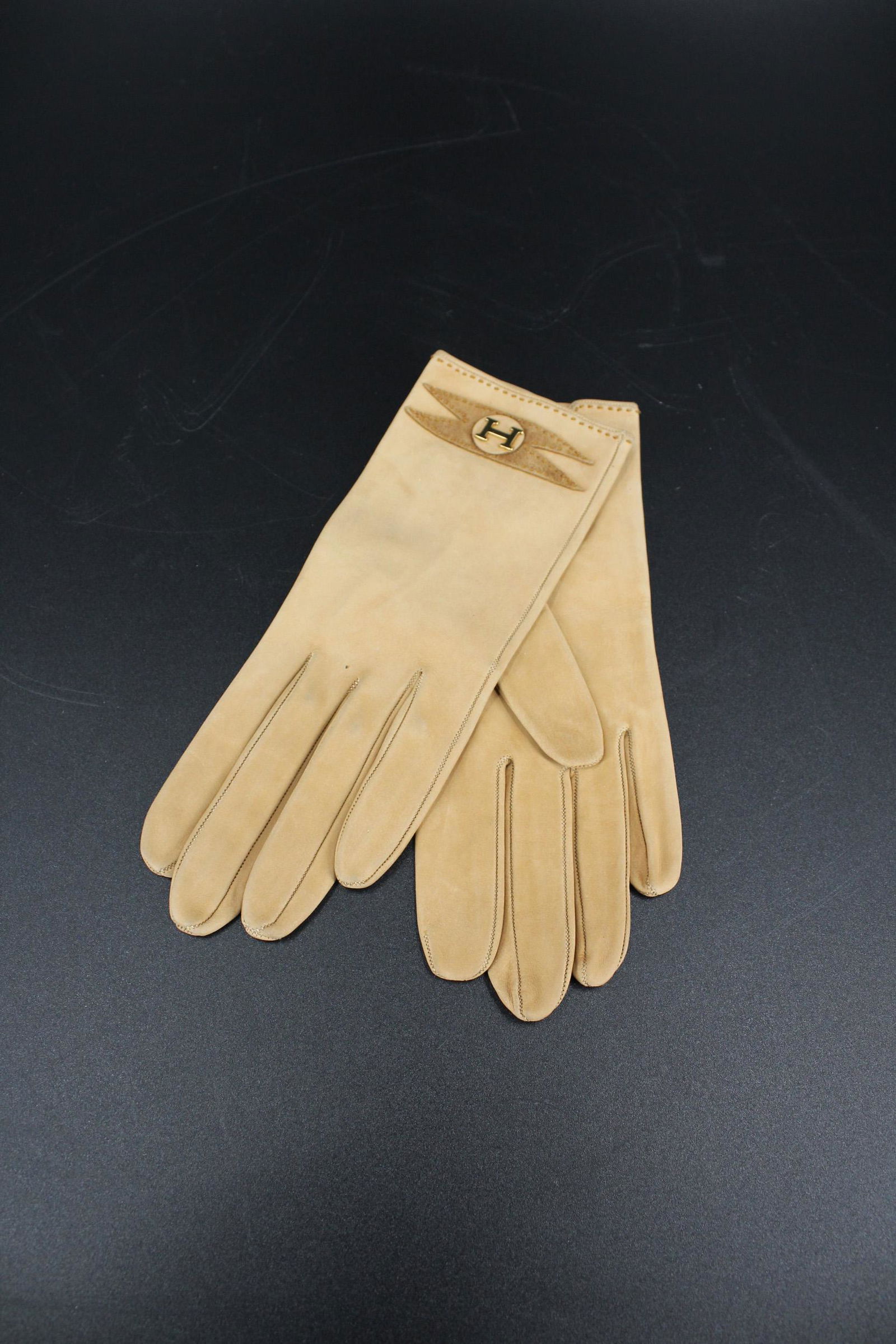 Hermes Beige Suede Gloves (1 of 4)