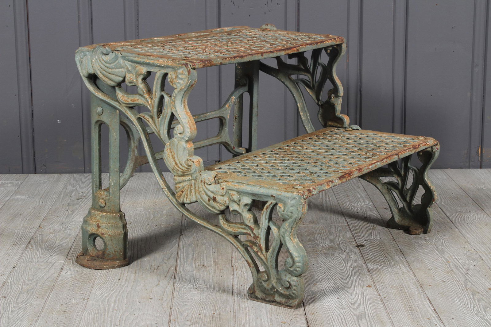 Cast Iron Carriage Steps (1 of 5)