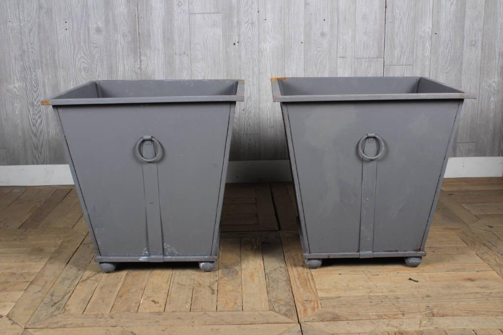 Regency Style Planters (1 of 4)