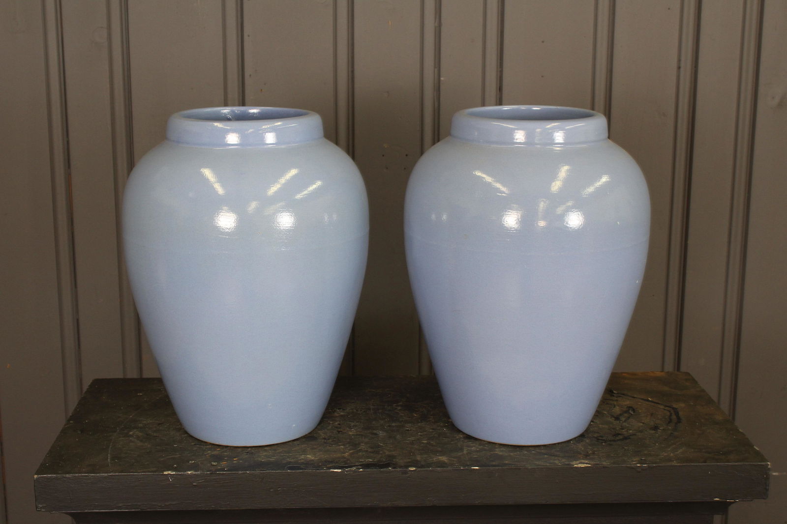 Roseville Pots (1 of 3)