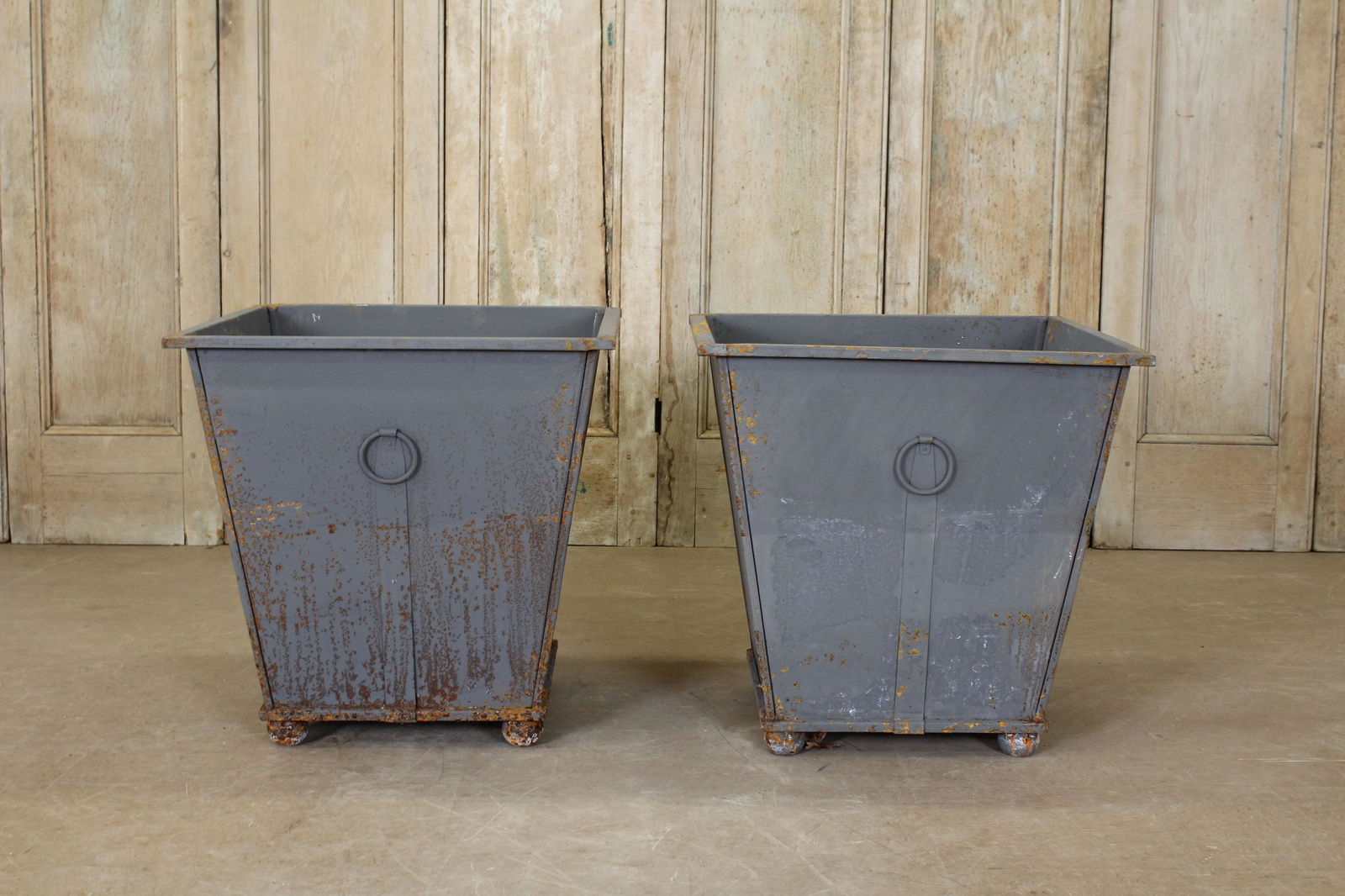 Regency Style Planters (1 of 6)