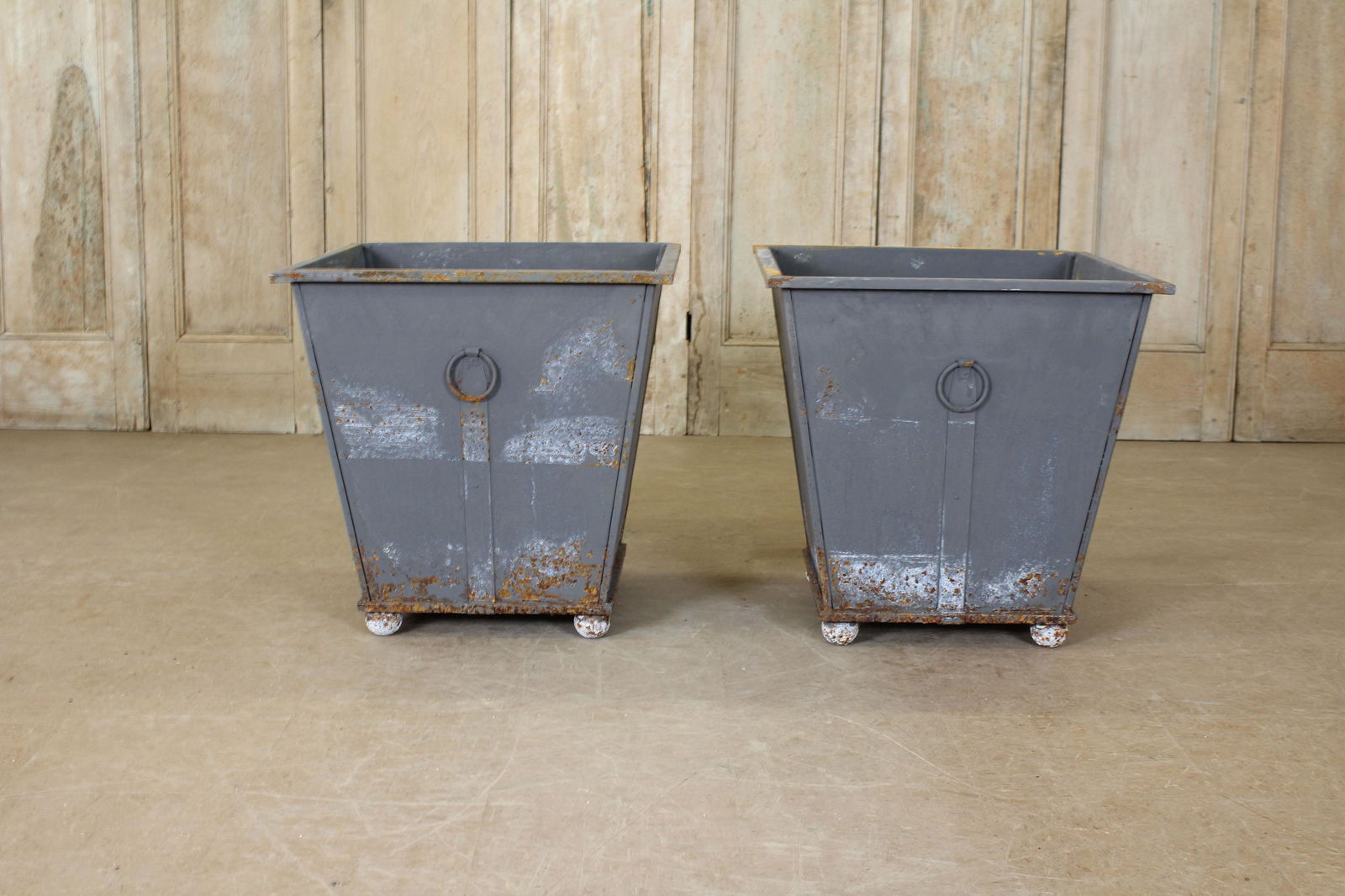 Pair Regency Style Planters (1 of 4)