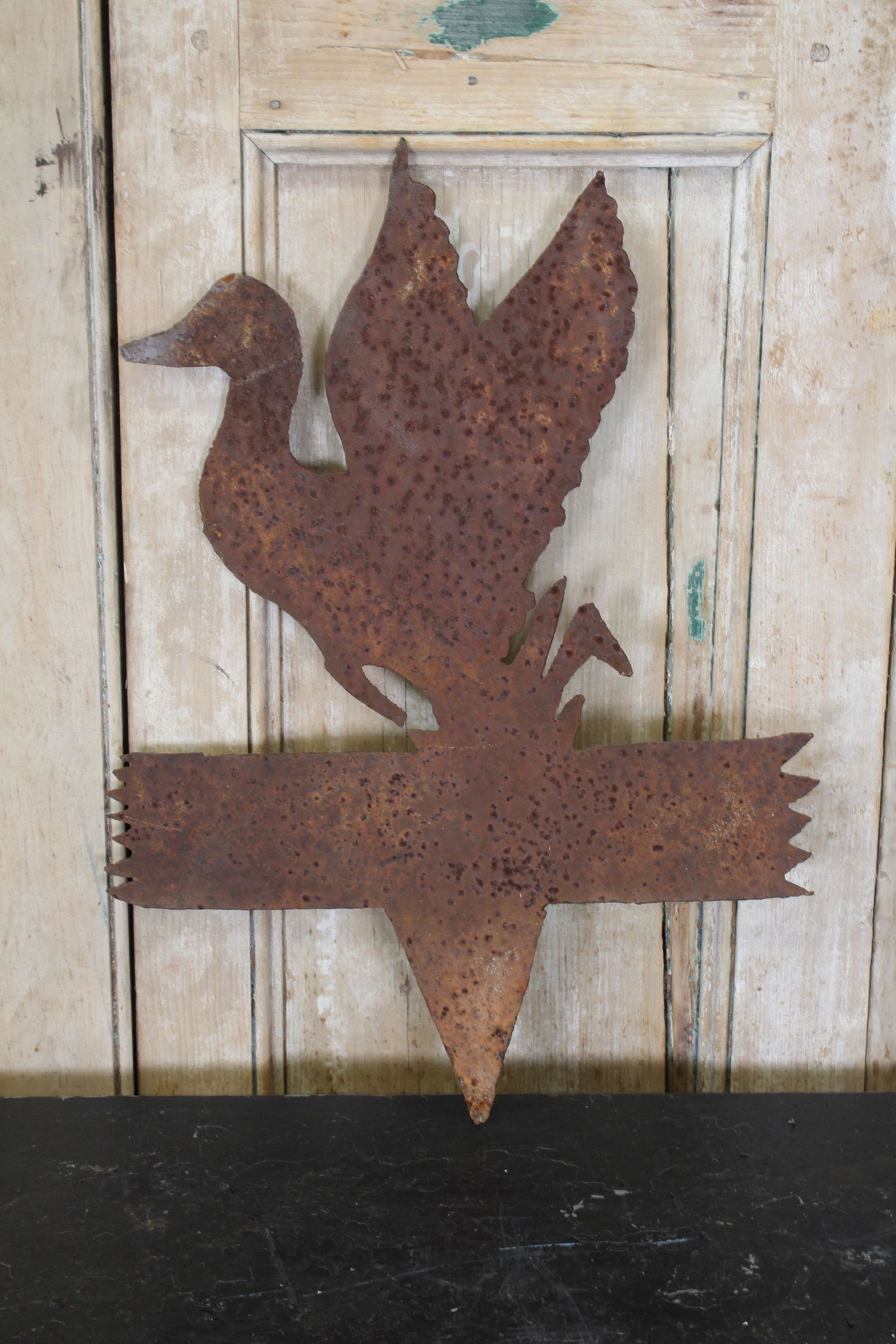 Vintage Steel Duck Silhouette Lawn Ornament: Vintage Steel Duck Silhouette Lawn Ornament. Size: 23" x 17" x .25"