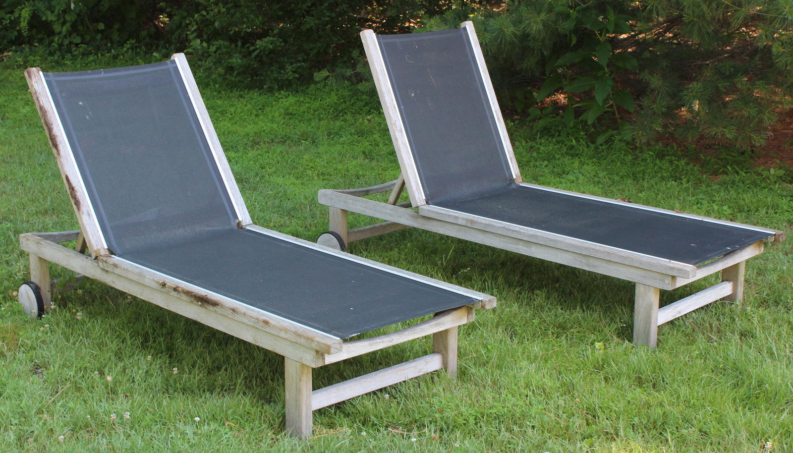 2 Kingsley Bates Teak Chaises Lounge: 2 Kingsley Bates Teak Chaises Lounge. Size: 41" H x 28.5" W x 73" D