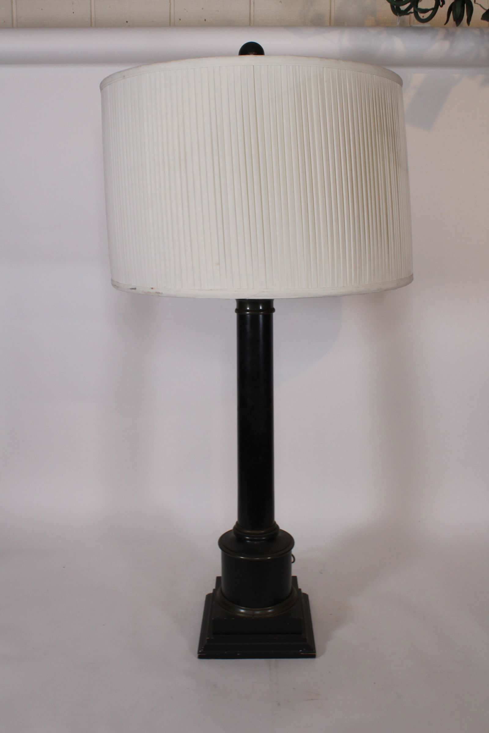 Large Turned Wood Column Table Lamp: Large Turned Wood Column Table Lamp. Size: 42: x 8.5" x 8.5" ***Please Note: This is an on-site online auction with specific Pick up terms and conditions. Pick up day is scheduled for 8/29 in Frazer,