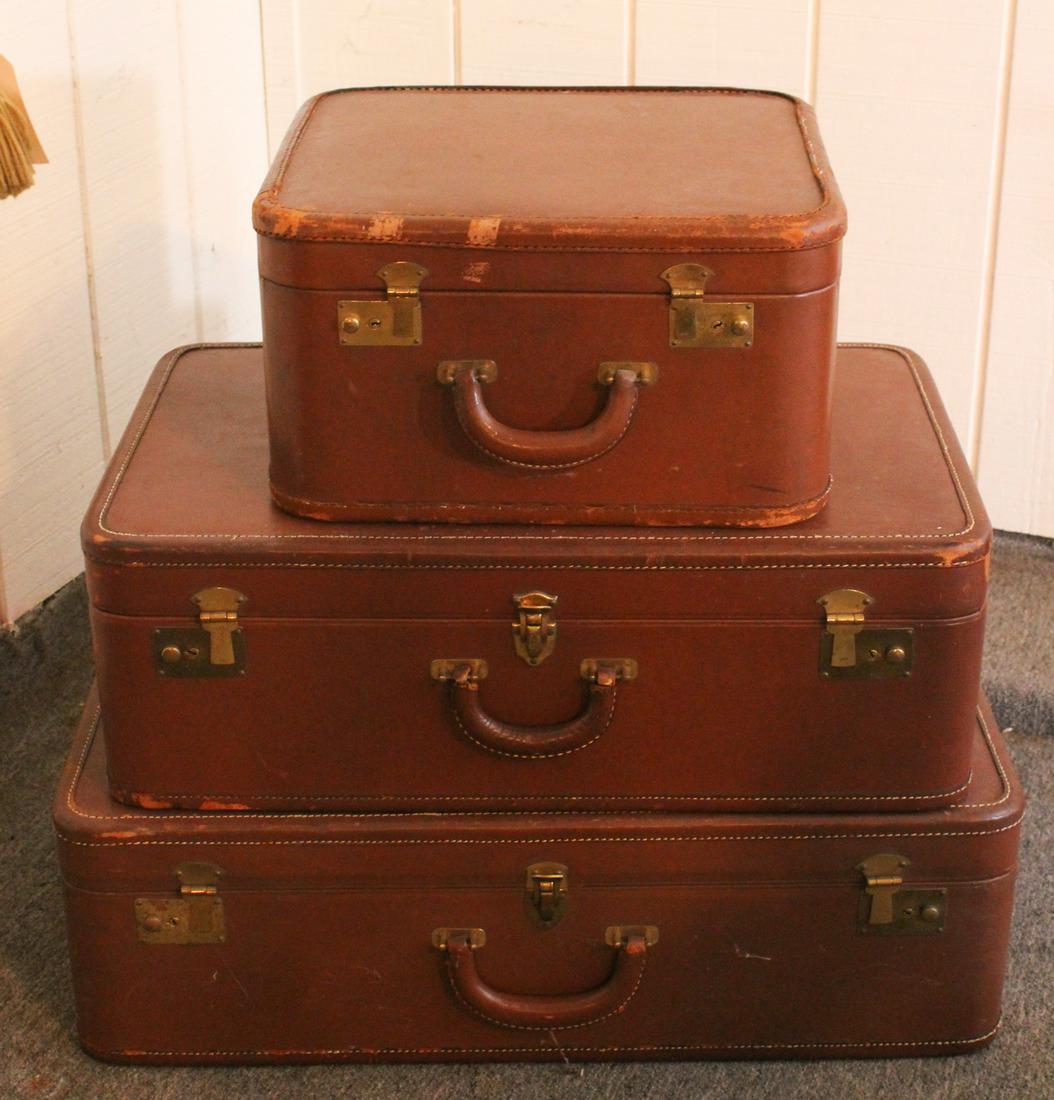 3 Labeled Fiss Leather Travel Cases: 3 Labeled Fiss Leather Travel Cases. Size: largest 9" x 29" x 16" ***Please Note: This is an on-site online auction with specific Pick up terms and conditions. Pick up day is scheduled for 8/29 in Fra