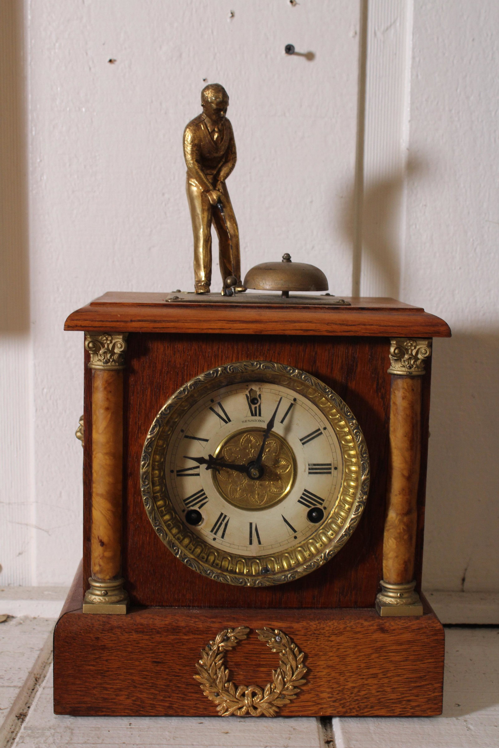 Sessions Golf Theme Mantle Clock: Sessions Golf Theme Mantle Clock. Size: 16.5" x 10" x 5.5" ***Please Note: This is an on-site online auction with specific Pick up terms and conditions. Pick up day is scheduled for 8/29 in Frazer, PA