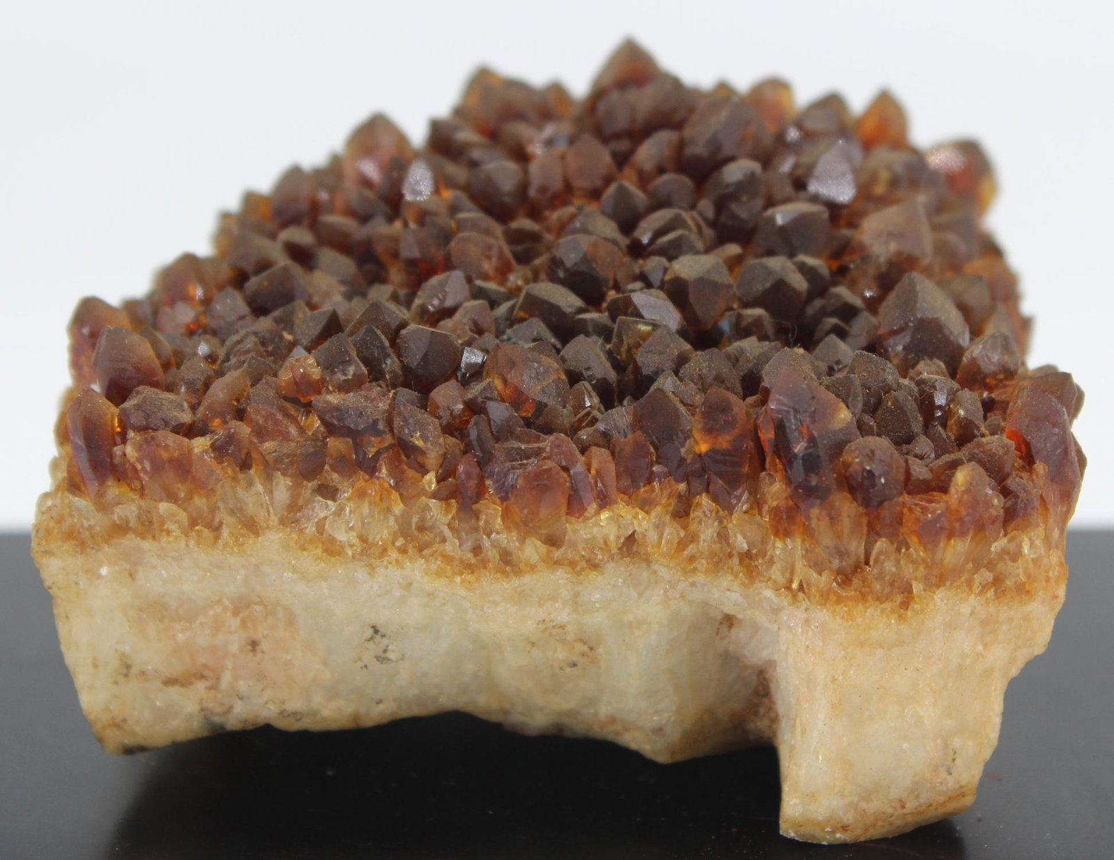 392g Geological Crystal Cluster Specimen: 392g Geological Crystal Cluster Specimen. Size: 2.5" H x 3.5" W x 3.5" D; Weight: 392g