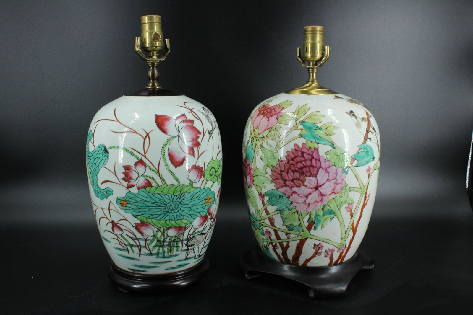 2 Chinese Chrysanthemum Jar Table Lamps: 2 Chinese Chrysanthemum Jar Table Lamps. Size: larger 17"