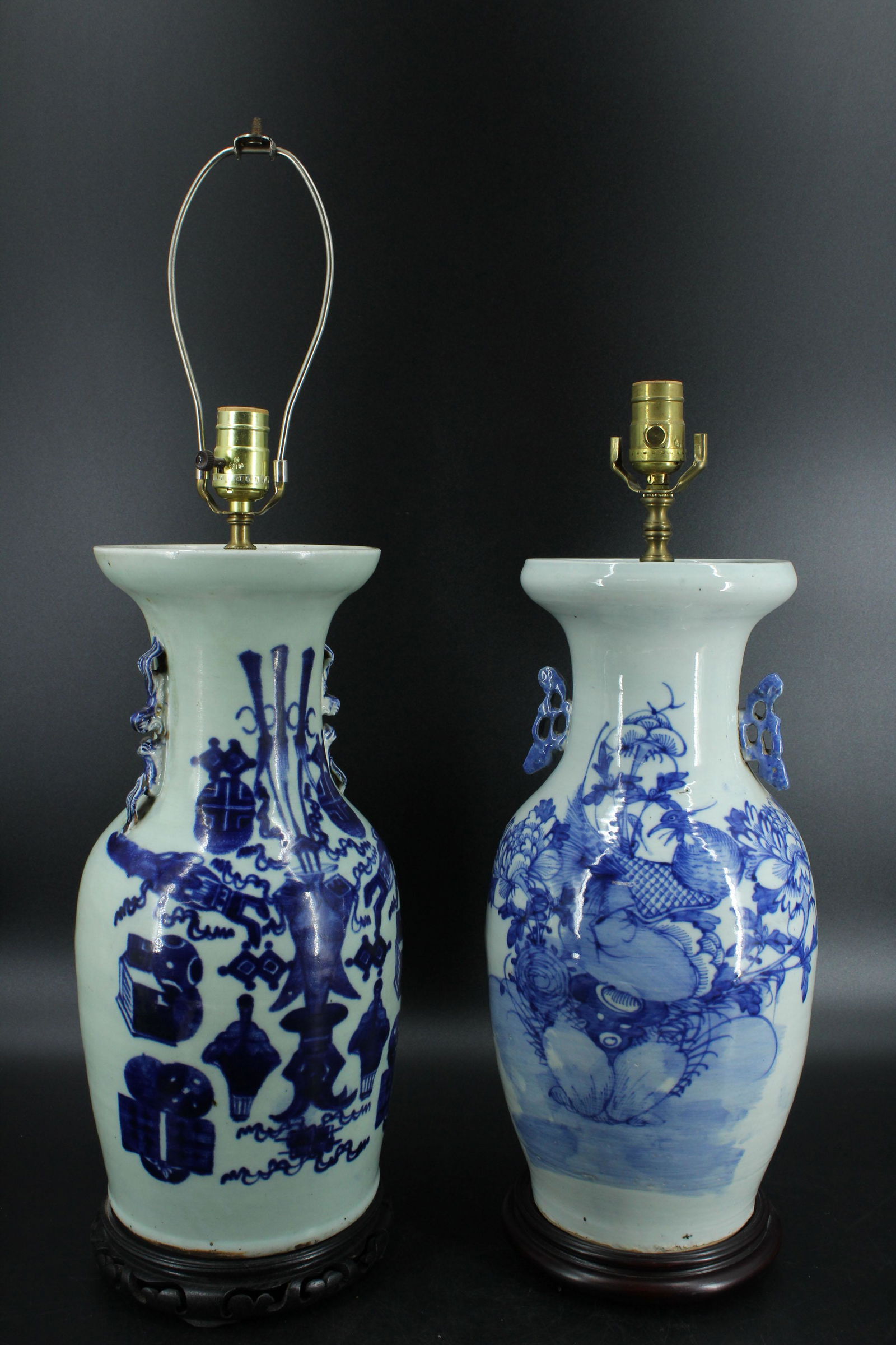 2 Chinese Blue and White Vase Table Lamps (1 of 16)