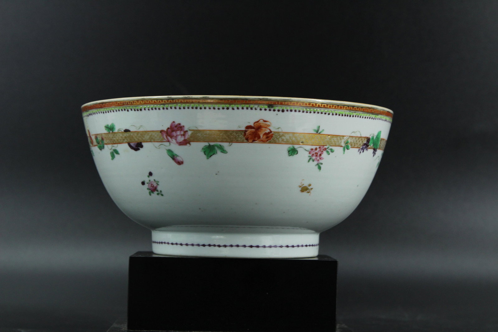 Chinese Export Hand Painted Porcelain Bowl: Chinese Export Hand Painted Porcelain Bowl, gilt and polychrome floral, berries and foliate decoration. Size: 3.5" H x 7.75" Diameter (NHJ 140A)