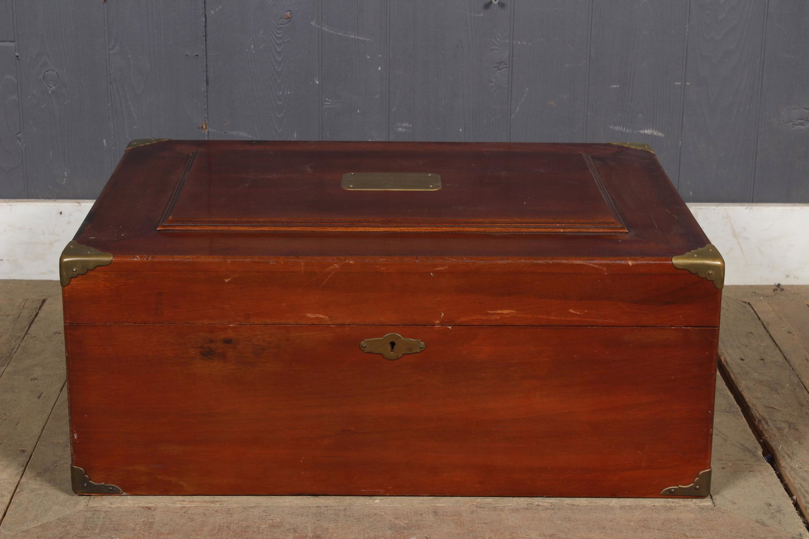 Campaign Document Box: Campaign Box, double handled, brass name plaque on lid "Dorothea Hollingsworth Morris, Feb. 4. 1902". Size: 10" H x 26" W x 19" D