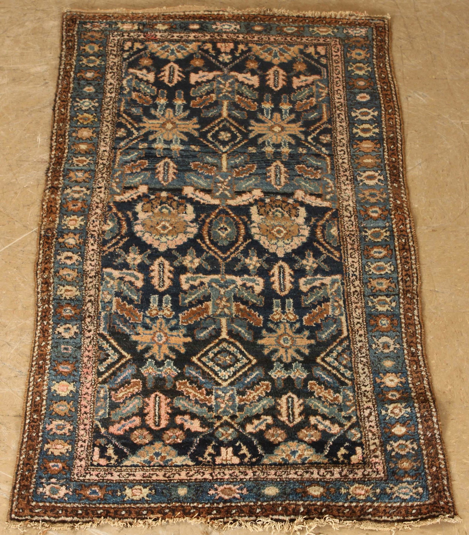 Caucasian Rug 3'4" x 6": Caucasian Rug 3'4" x 6"