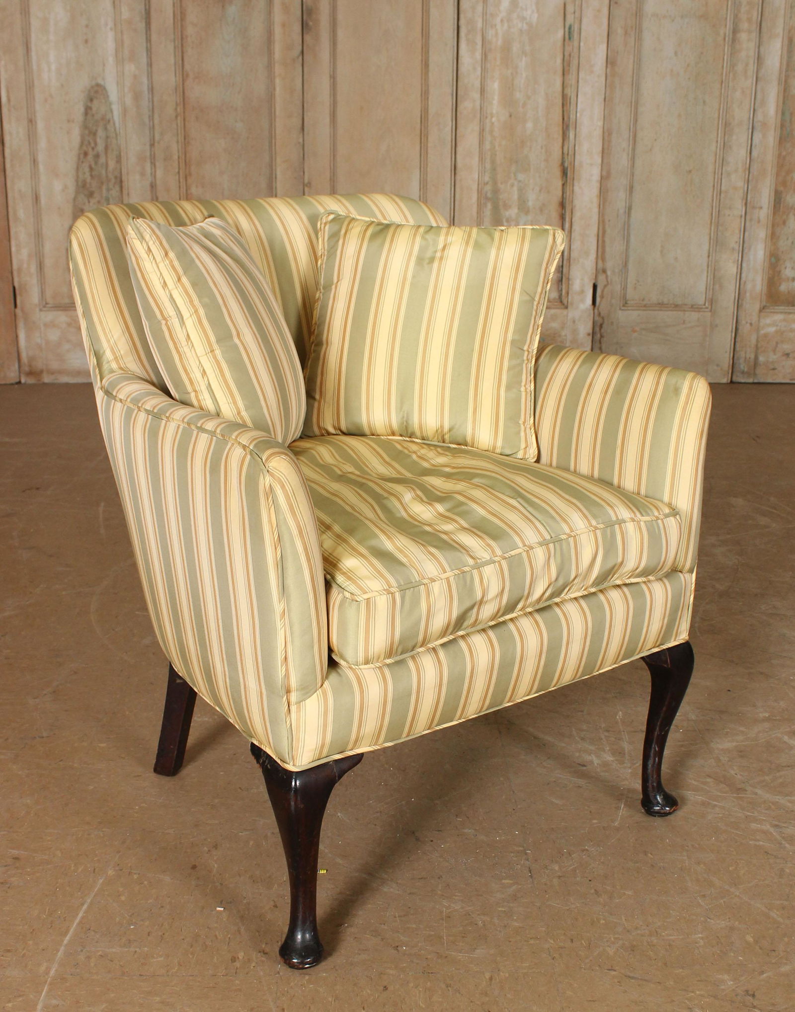 Queen Anne Style Upholstered Chair (1 of 6)