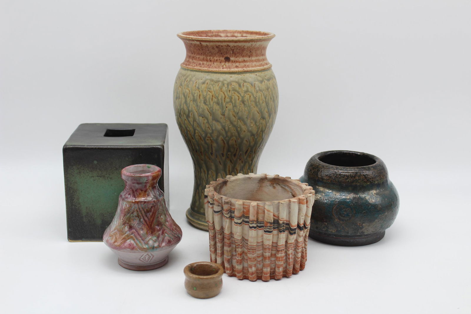 6 Pieces Studio Art Pottery (1 of 10)