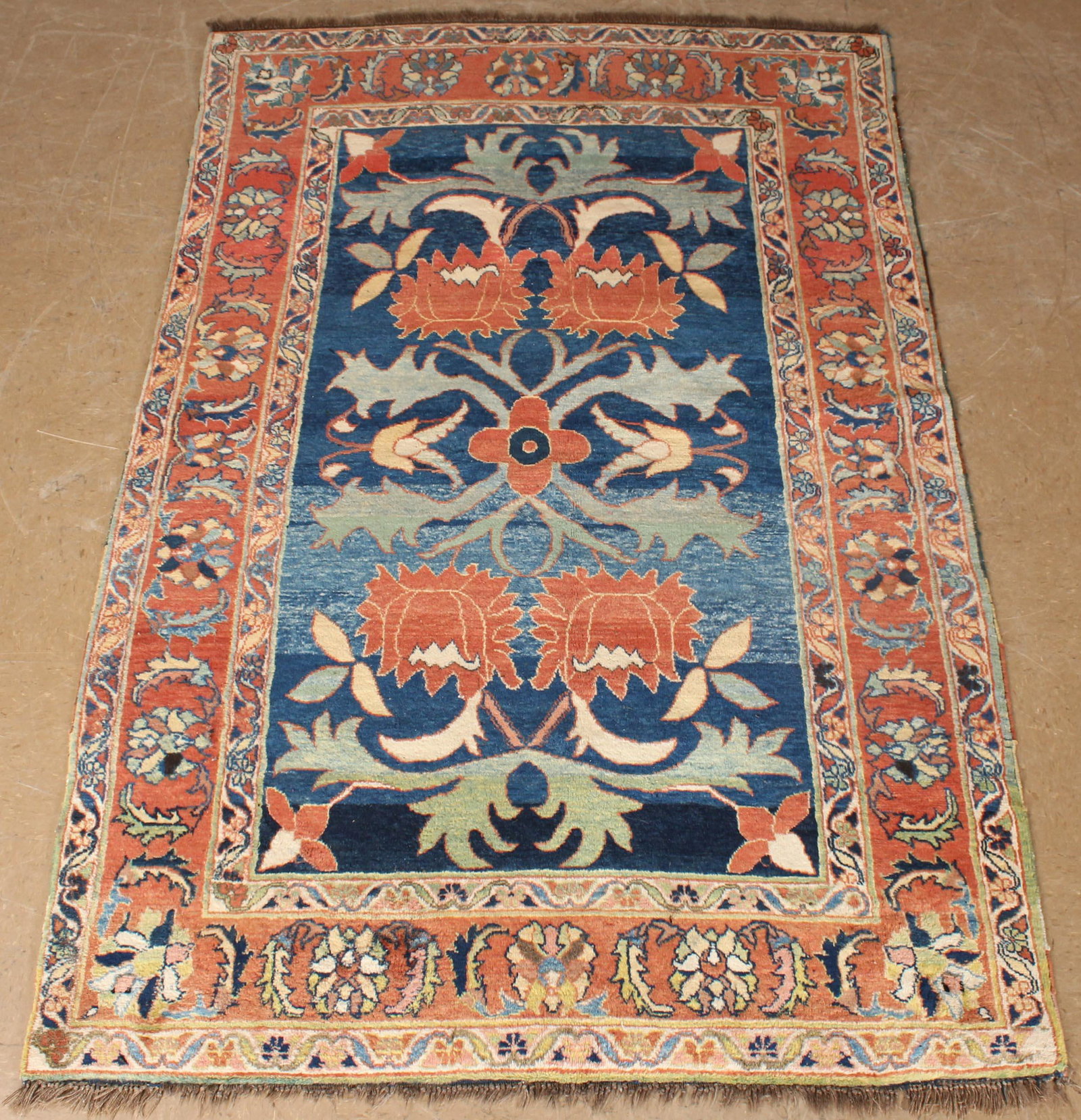 Heirloom Quality Morris Inspired Rug 4'10" x 7'5": Heirloom Quality Morris Inspired Rug 4'10" x 7'5", 24 lbs. Of newer manufacture using natural dyes.