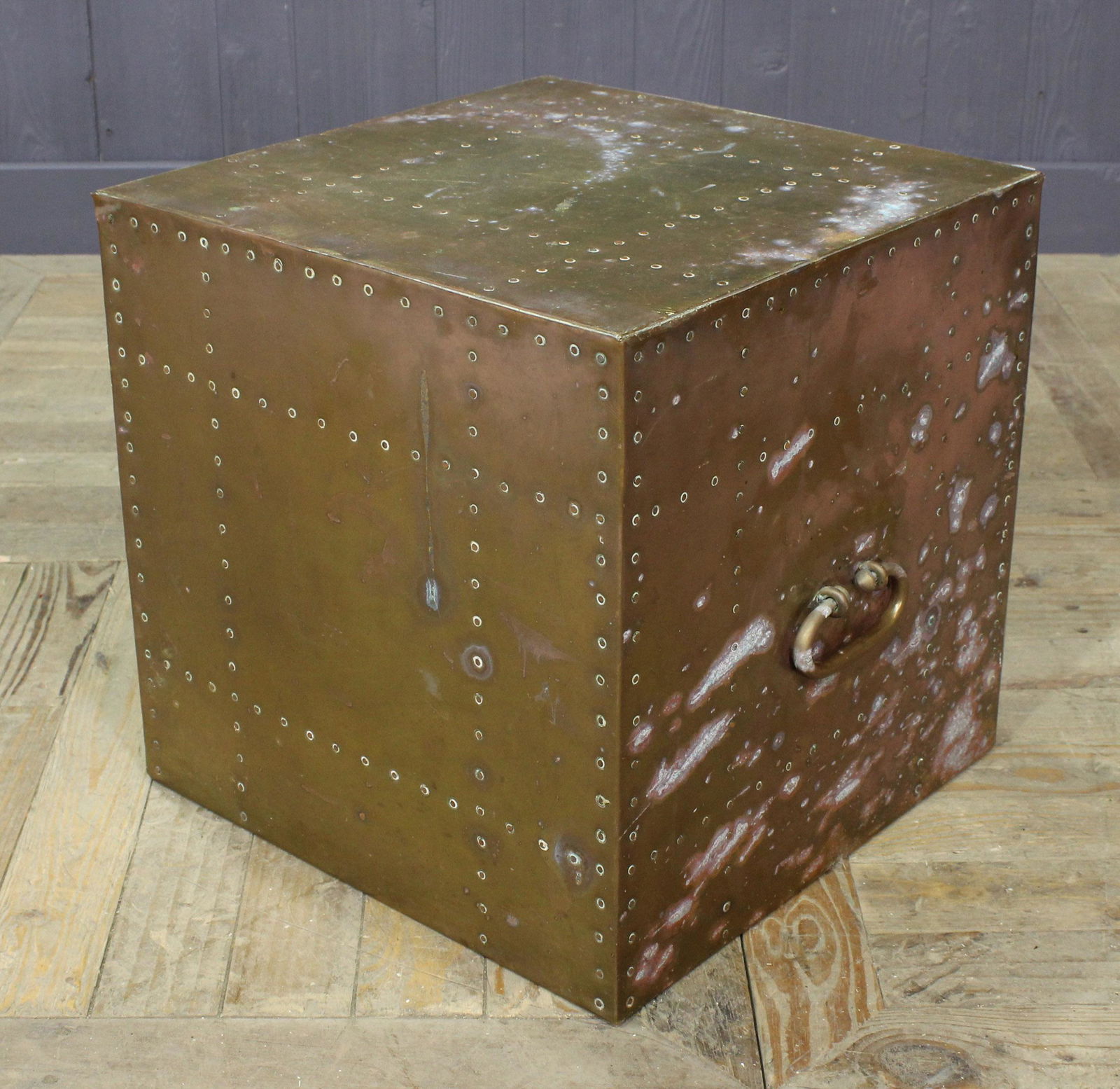 Sarreid Brass Side Cube: Sarreid Brass Side Cube. Size: 16.5" H x 16" W x 17" D across handles.
