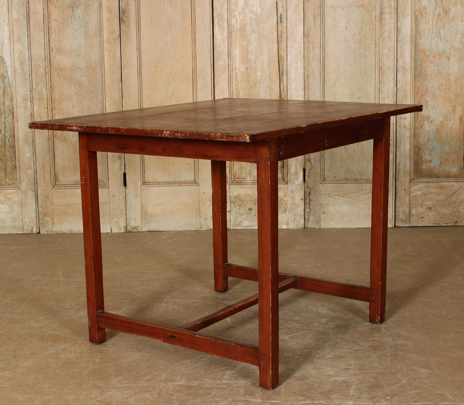 Pine Tavern Table: Pine Tavern Table. Size: 30" H x 41.75" W x 34.25" D