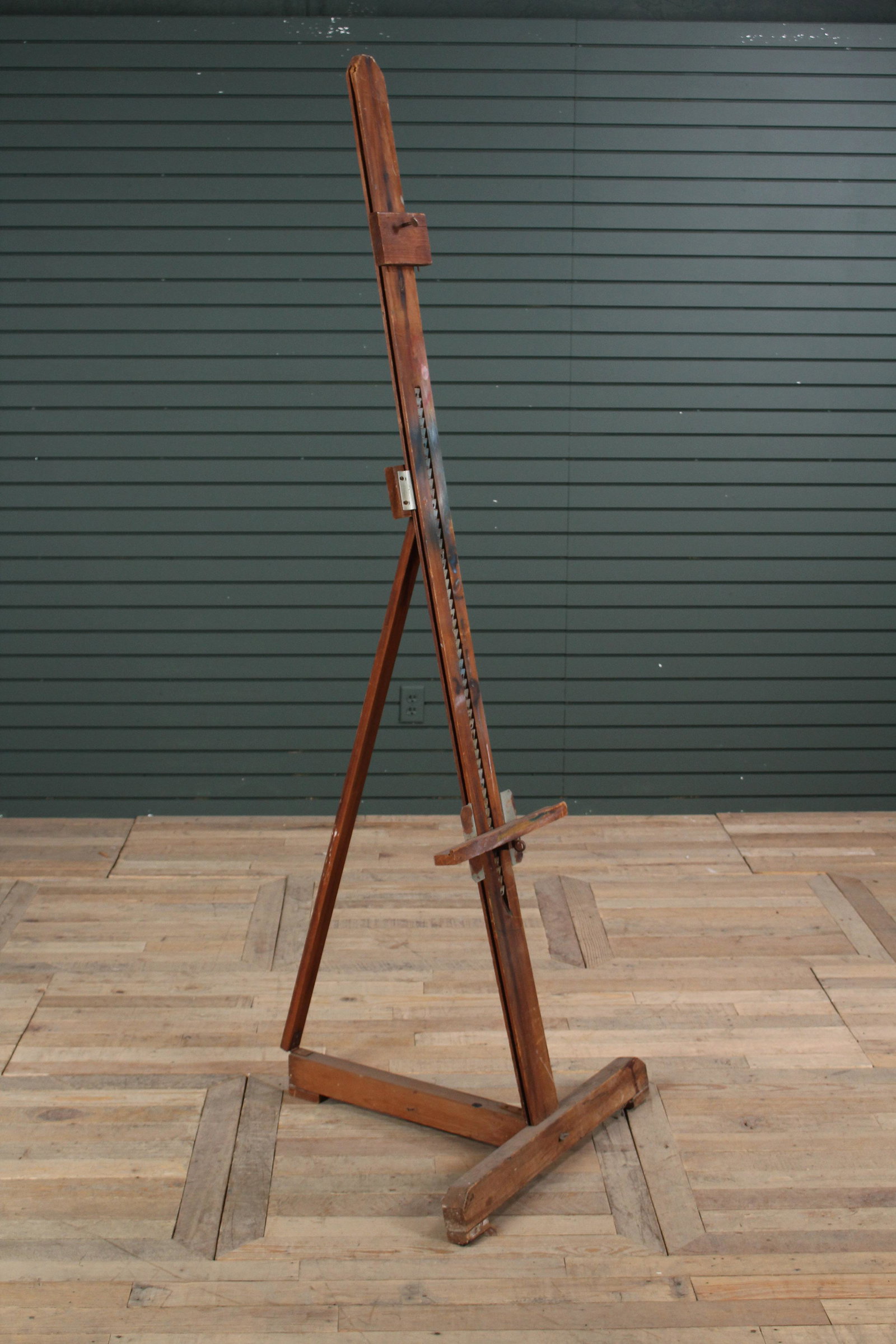 Vintage Architects Easel: Vintage Architects Easel of metal and wood construction. Size: 81" H x 28" W.