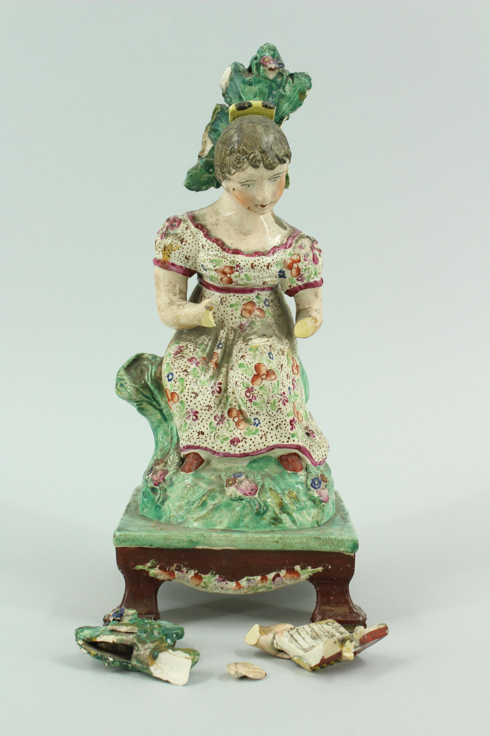 Staffordshire Obidiah Sherratt Reading Maid: Staffordshire Obidiah Sherratt Reading Maid. Size: