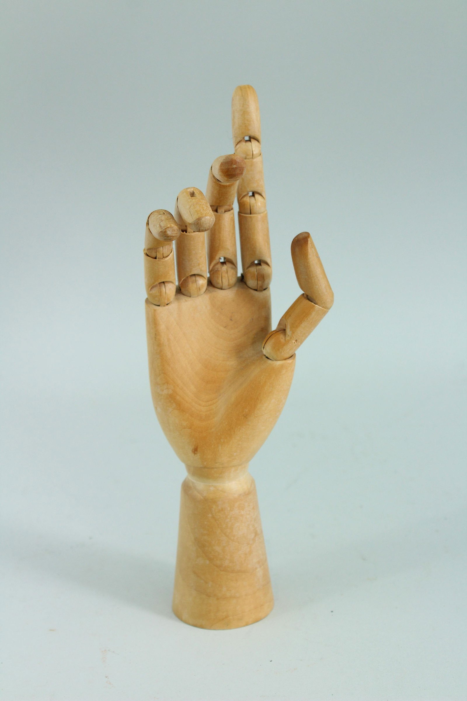 Articulated Wood Carved Artist's Lay Hand: Articulated Wood Carved Artist's Lay Hand. Size: 10" high.