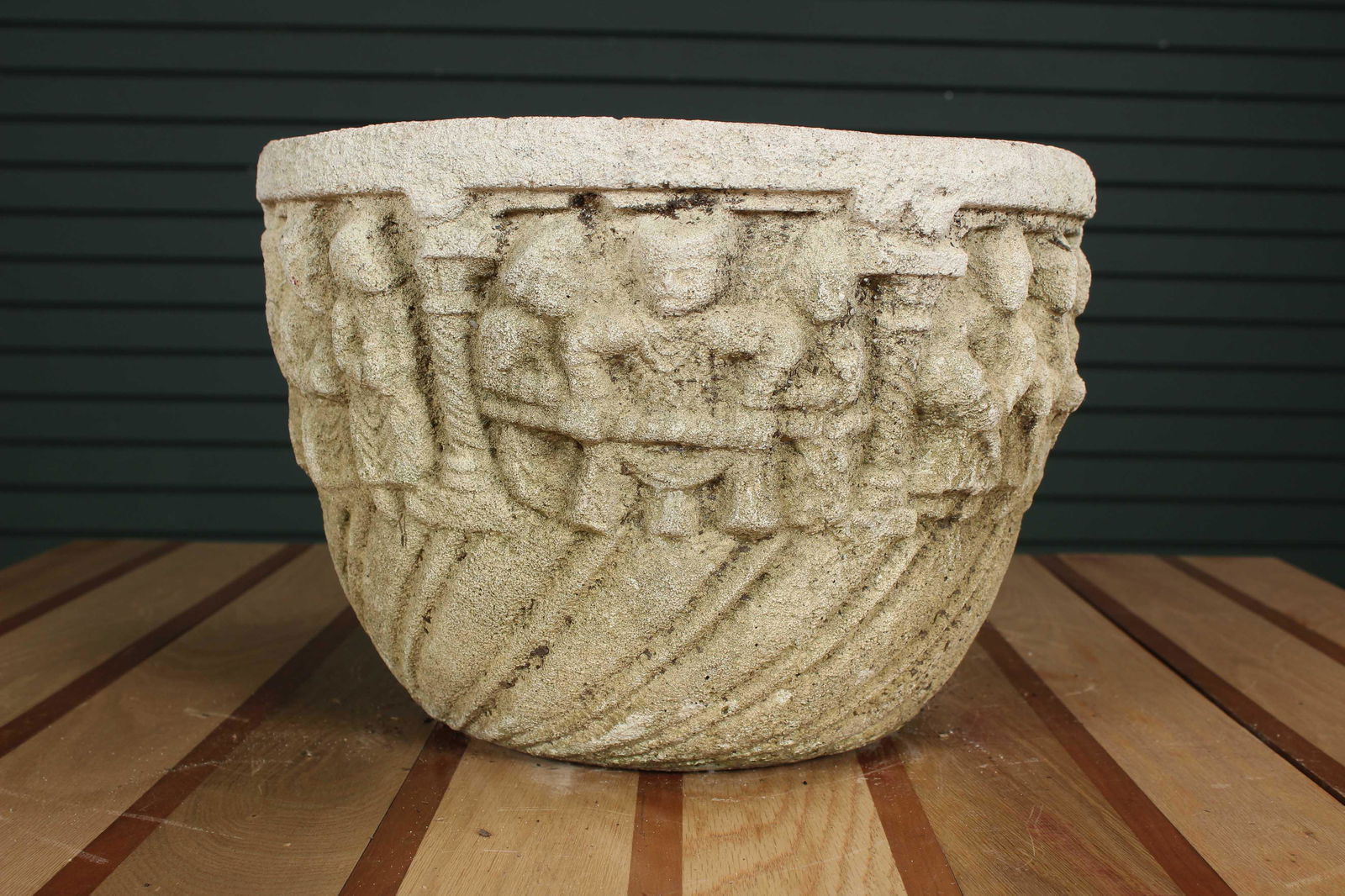 Celtic Design Nina Studios Planter (1 of 7)