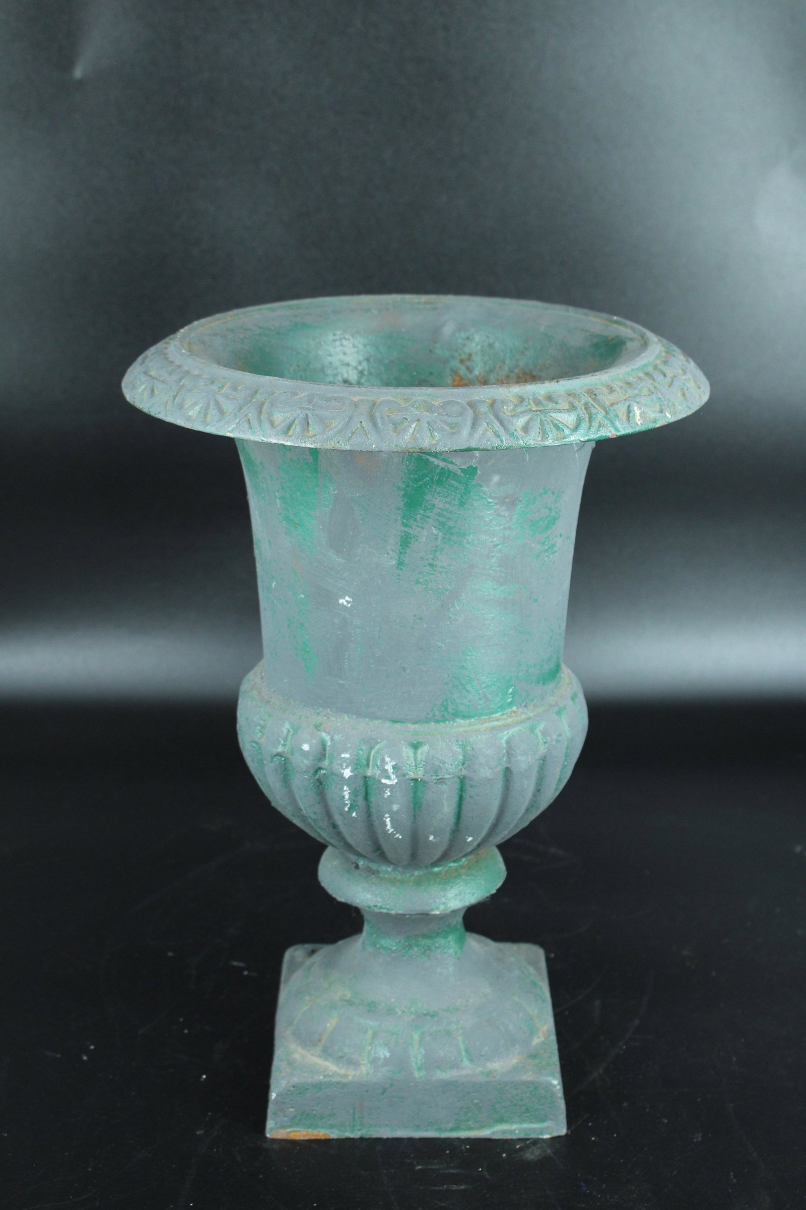 Campana Form Cast Iron Garden Urn: Single Campana Form Cast Iron Garden Urn. Size: 13" H x 9.5" Diameter