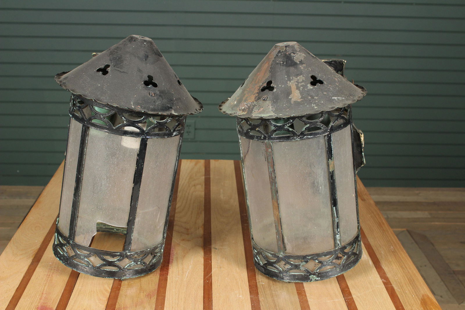 Pair Arts and Crafts Style Bronze Sconces (1 of 13)