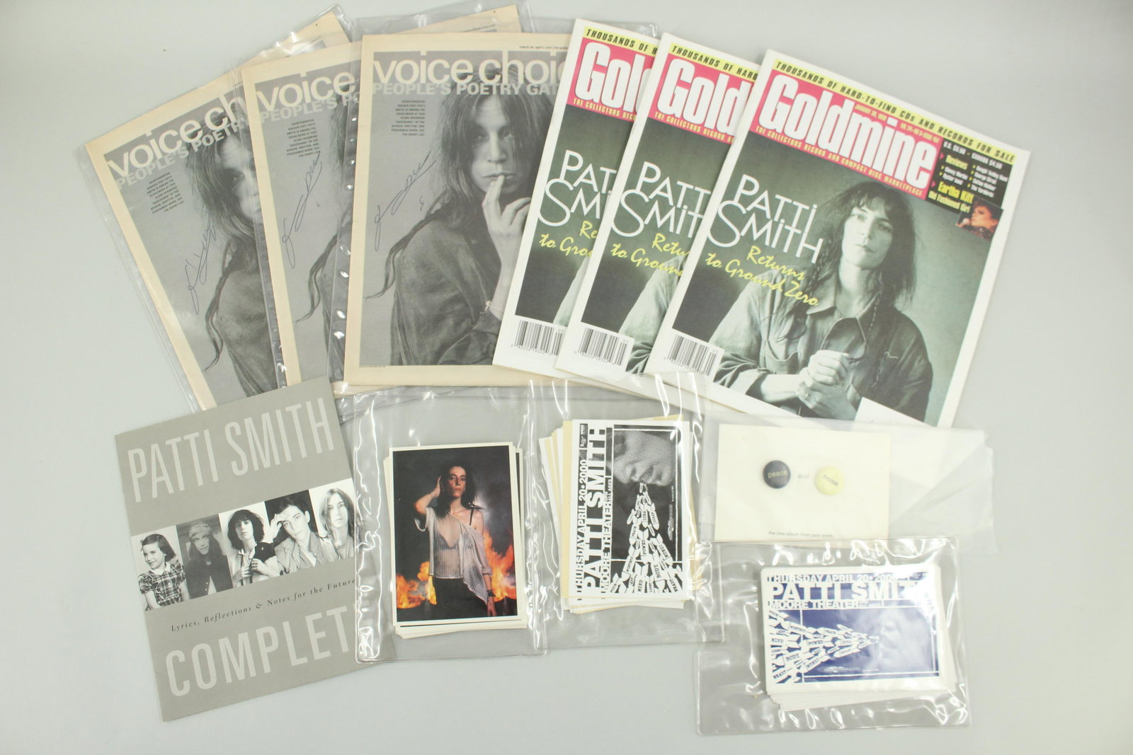 6 Signed Patti Smith Magazines & More (1 of 17)