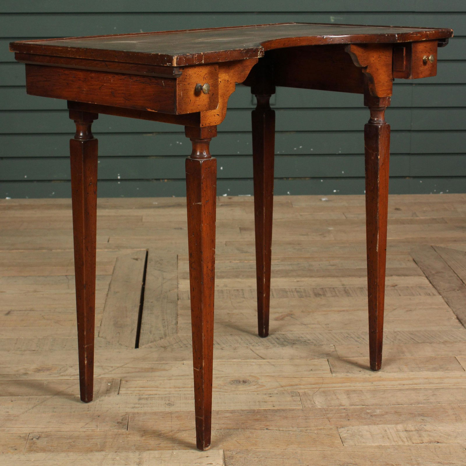 Antique Dressing Table (1 of 7)