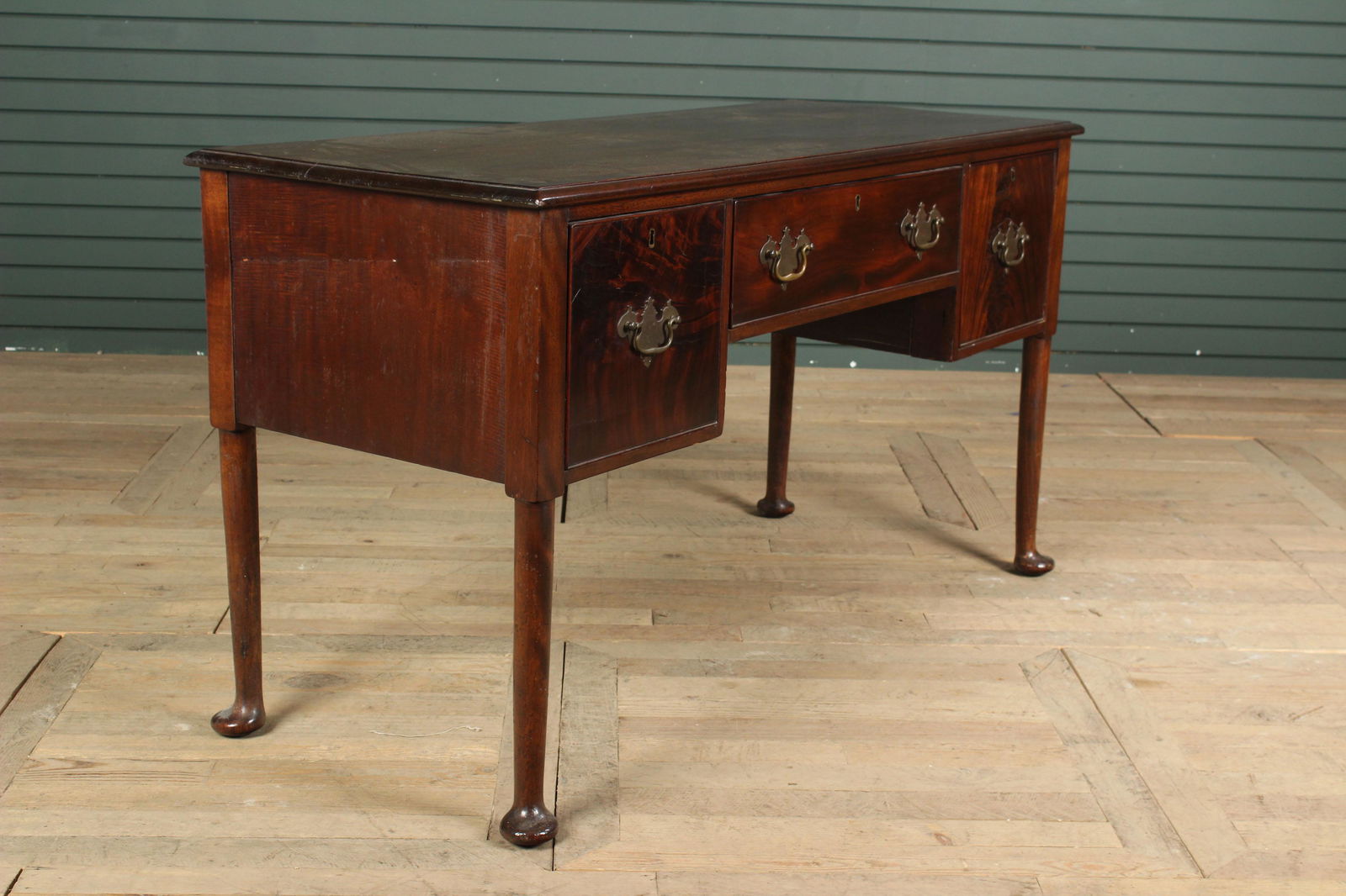 Antique Queen Anne Style Dressing Table or Desk (1 of 6)