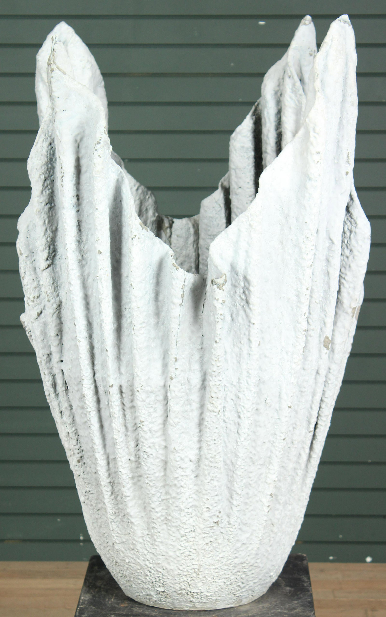 Large Kerchief Form Planter (1 of 6)