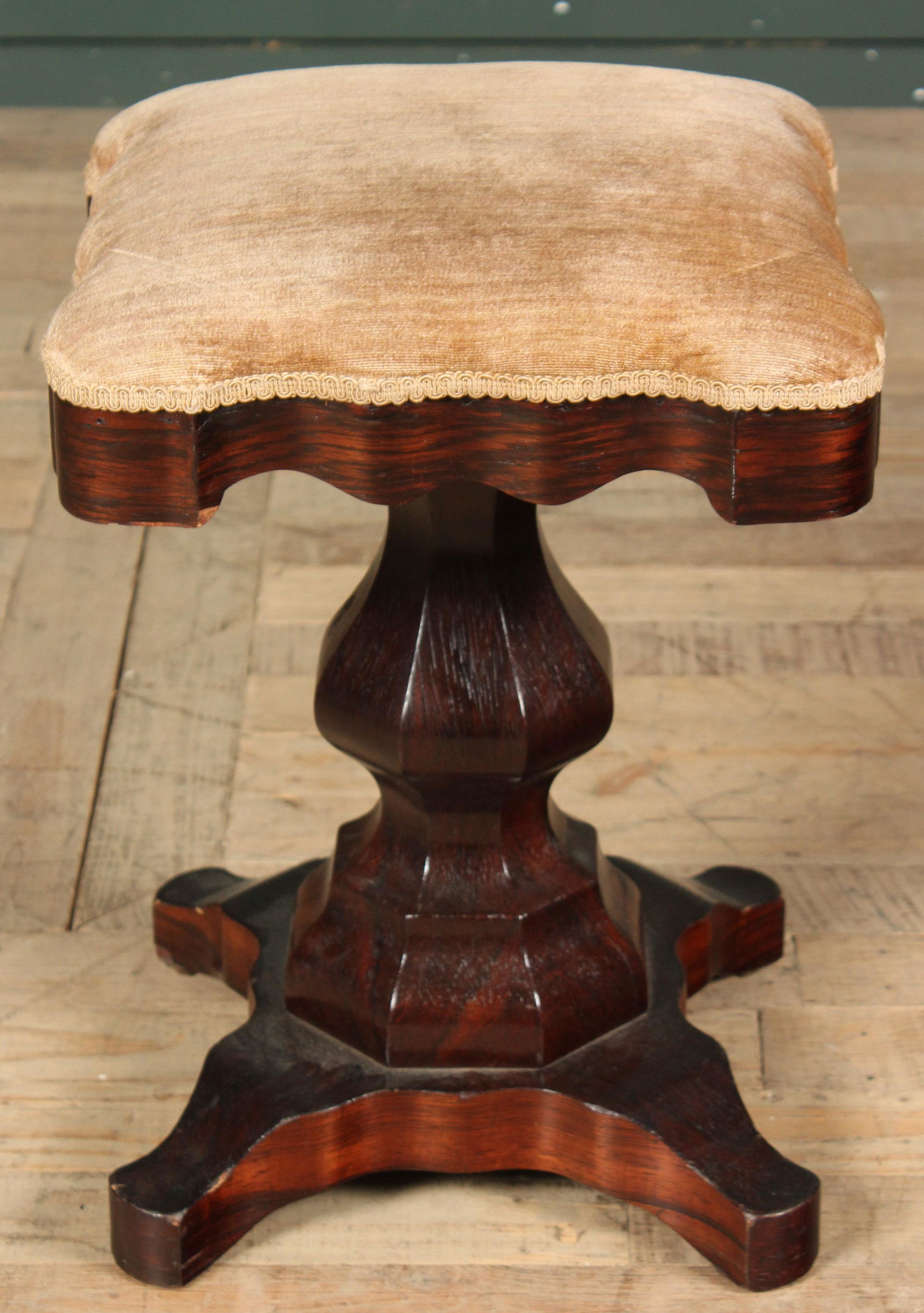 Victorian Piano Stool (1 of 7)
