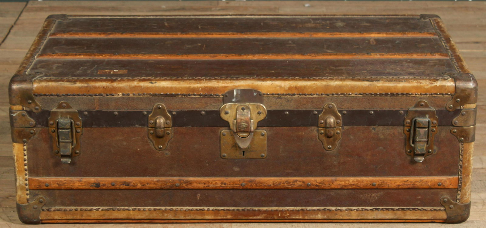 Arthur Gilmore Steamer Trunk with LV Fittings (1 of 10)