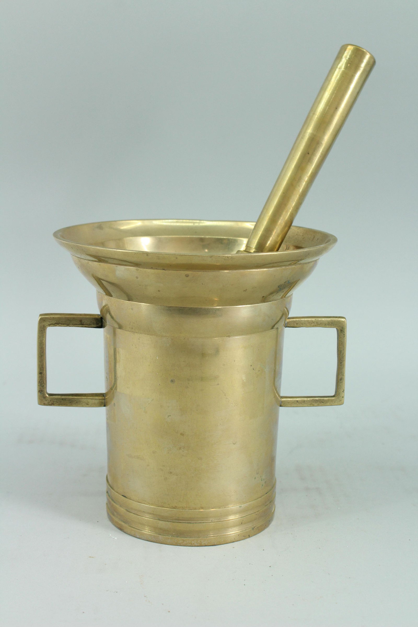 Vintage Brass Apothecary Mortar and Pestle: Vintage Brass Apothecary Mortar and Pestle. Size: mortar 6.5" x 6.5" diameter at rim, 11.75" pestle